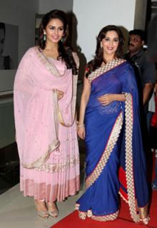 Huma Qureshi feet photo thumbnail