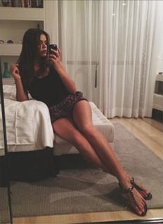 Bruna Marquezine feet photo thumbnail