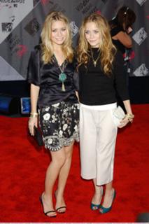 Ashley Olsen feet photo thumbnail