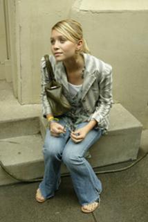Ashley Olsen feet photo thumbnail