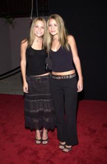 Ashley Olsen feet photo thumbnail