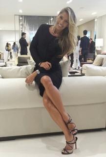 Adriane Galisteu feet photo thumbnail