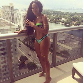 Angela Simmons feet photo thumbnail