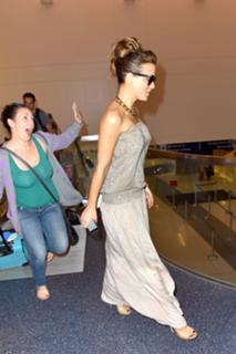 Kate Beckinsale feet photo thumbnail