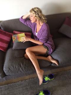 Alessia Marcuzzi feet photo thumbnail