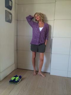 Alessia Marcuzzi feet photo thumbnail