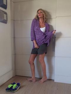 Alessia Marcuzzi feet photo thumbnail