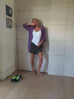 Alessia Marcuzzi feet photo thumbnail
