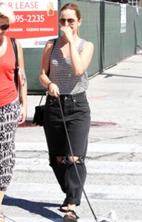 Mena Suvari feet photo thumbnail