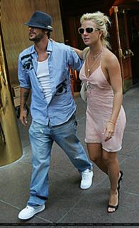Britney Spears feet photo thumbnail