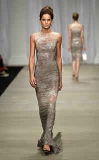 Izabel Goulart feet photo thumbnail