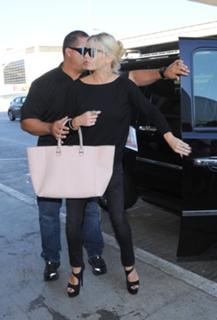 Jessica Simpson feet photo thumbnail