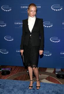 Uma Thurman feet photo thumbnail