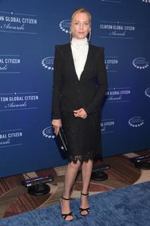 Uma Thurman feet photo thumbnail