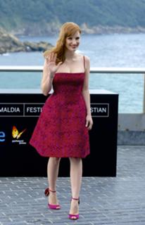 Jessica Chastain feet photo thumbnail