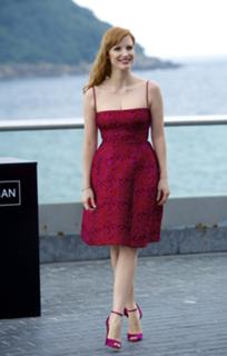 Jessica Chastain feet photo thumbnail