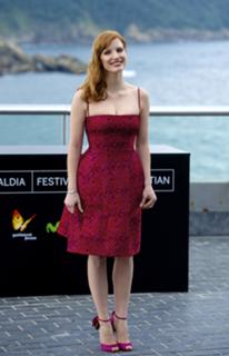 Jessica Chastain feet photo thumbnail