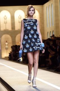 Cara Delevingne feet photo thumbnail