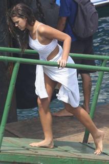 Bruna Marquezine feet photo thumbnail