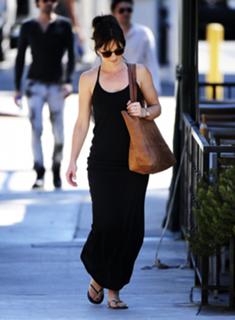 Minka Kelly feet photo thumbnail