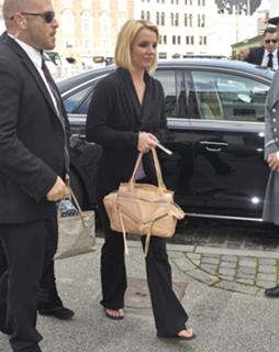 Britney Spears feet photo thumbnail