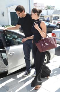 Emmy Rossum feet photo thumbnail