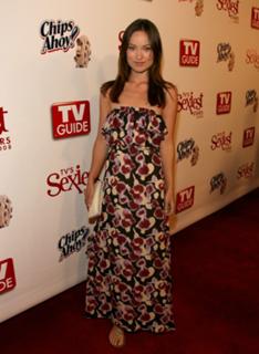 Olivia Wilde feet photo thumbnail