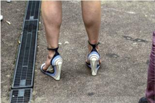 Lana Del Rey feet photo thumbnail