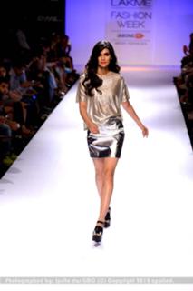 Kriti Sanon feet photo thumbnail