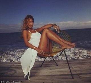 Karrueche Tran feet photo thumbnail