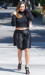 Kelly Brook feet photo thumbnail