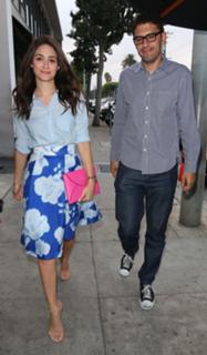 Emmy Rossum feet photo thumbnail