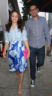 Emmy Rossum feet photo thumbnail