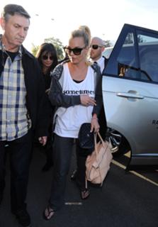 Britney Spears feet photo thumbnail