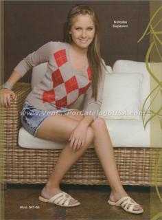 Natasha Dupeyrón feet photo 5