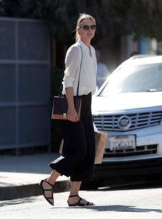 Maria Sharapova feet photo thumbnail