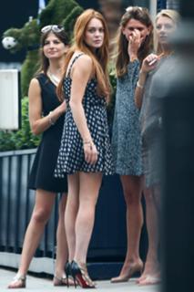 Lindsay Lohan feet photo thumbnail