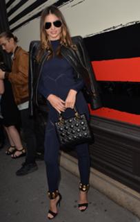 Miranda Kerr feet photo thumbnail