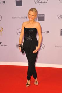 Nova Meierhenrich feet photo thumbnail