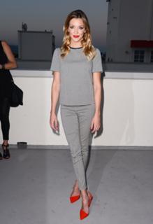 Katie Cassidy feet photo thumbnail