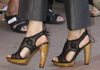 Queen Letizia of Spain feet photo thumbnail