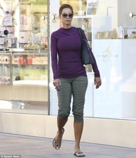 Nicole Murphy feet photo thumbnail