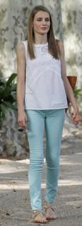 Queen Letizia of Spain feet photo thumbnail