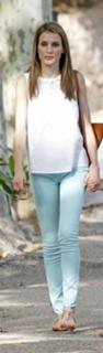Queen Letizia of Spain feet photo thumbnail