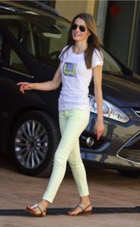 Queen Letizia of Spain feet photo thumbnail