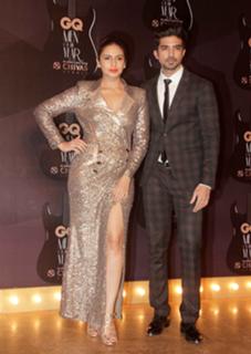 Huma Qureshi feet photo thumbnail