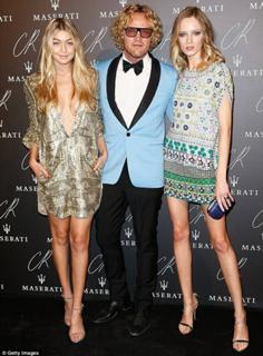 Gigi Hadid feet photo thumbnail