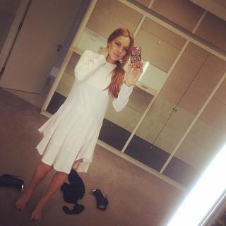 Lindsay Lohan feet photo thumbnail