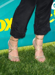 Kristen Bell feet photo thumbnail