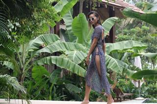 Jamie Chung feet photo thumbnail